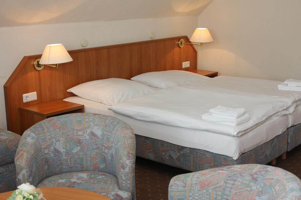Hotel Restaurant Graber Wolfshagen  Экстерьер фото